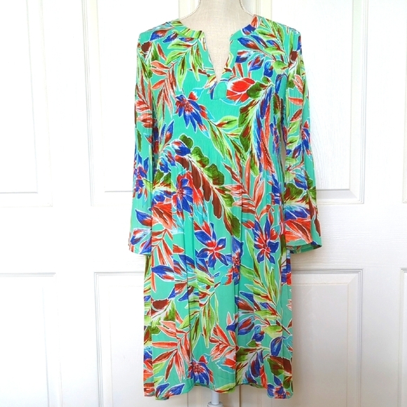Sunny Leigh Dresses & Skirts - Sunny Leigh Tropical Floral Multicolor Dress